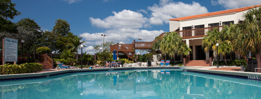 Crizabella Pools team at work